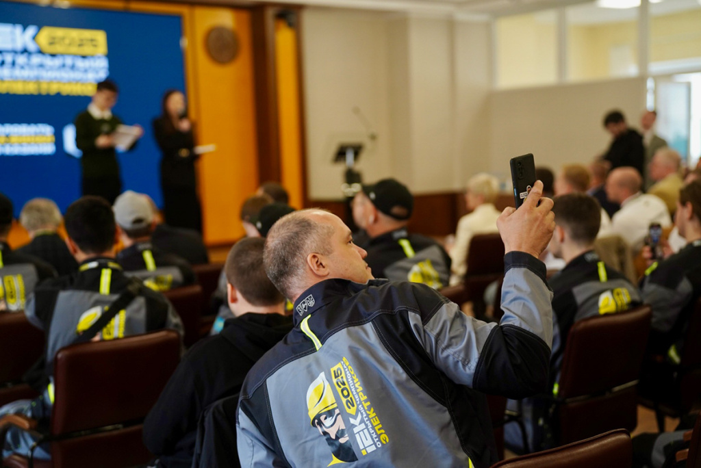 10_AND06042 copy.jpg